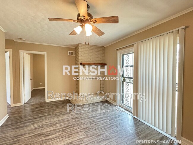 Building Photo - 3056 Ashwood St
