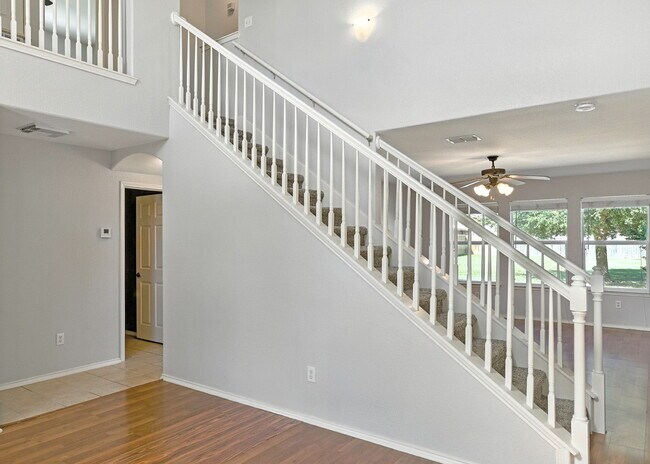 Building Photo - Striking Two-Story New Braunfels Rental Home