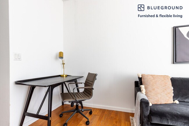 Foto del edificio - 635 W 42nd St