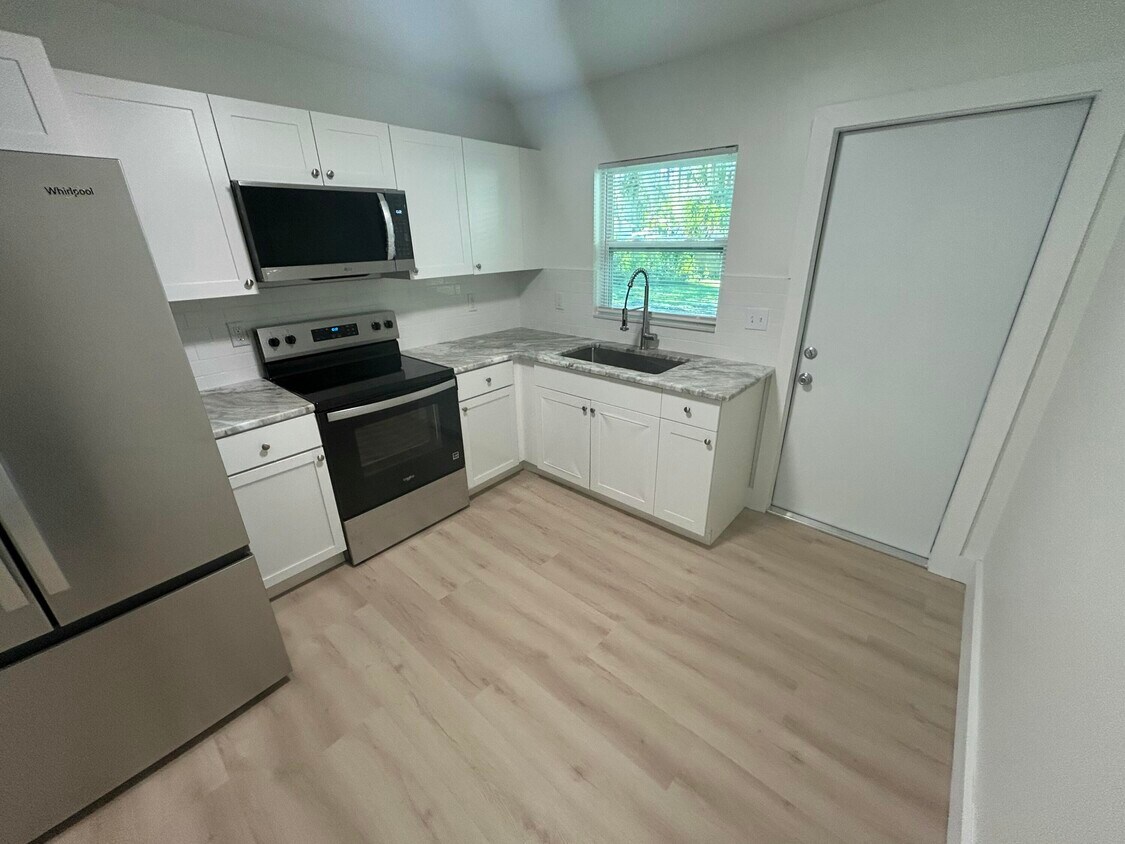 Foto principal - 2133 Sibley Ave