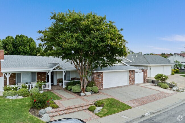 Ranch style homes are prevalent in the Thousand Oaks area.