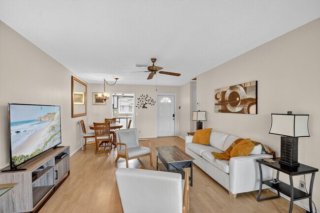 Foto del edificio - 2673 Barkley Dr E