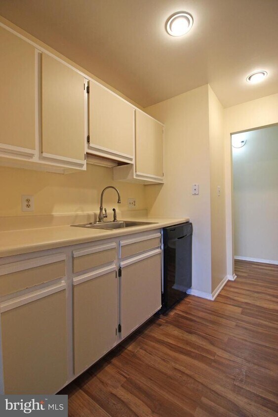 Primary Photo - 7900 Coriander Dr