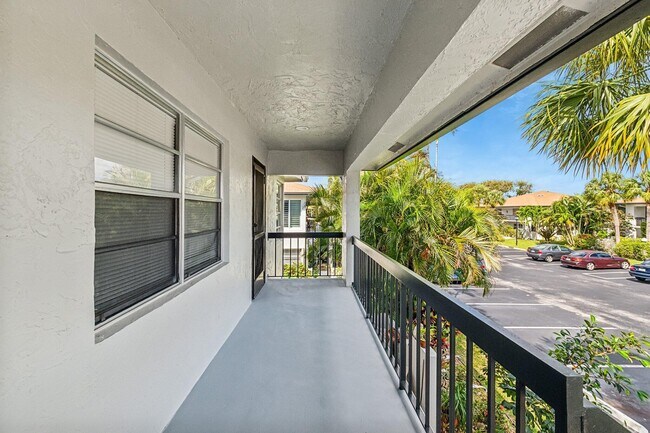 Building Photo - 5826 Areca Palm Ct