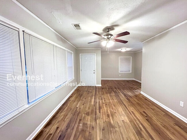 Building Photo - 2592 Plantation Dr