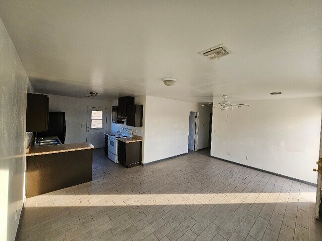 Foto del edificio - 5070 S Park Ave