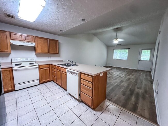 Building Photo - 3971 Hidden Hollow Dr