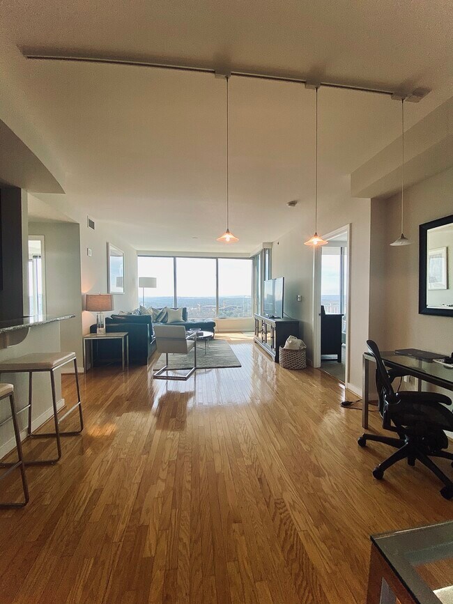 Entry to main area - 3338 Peachtree Rd NE