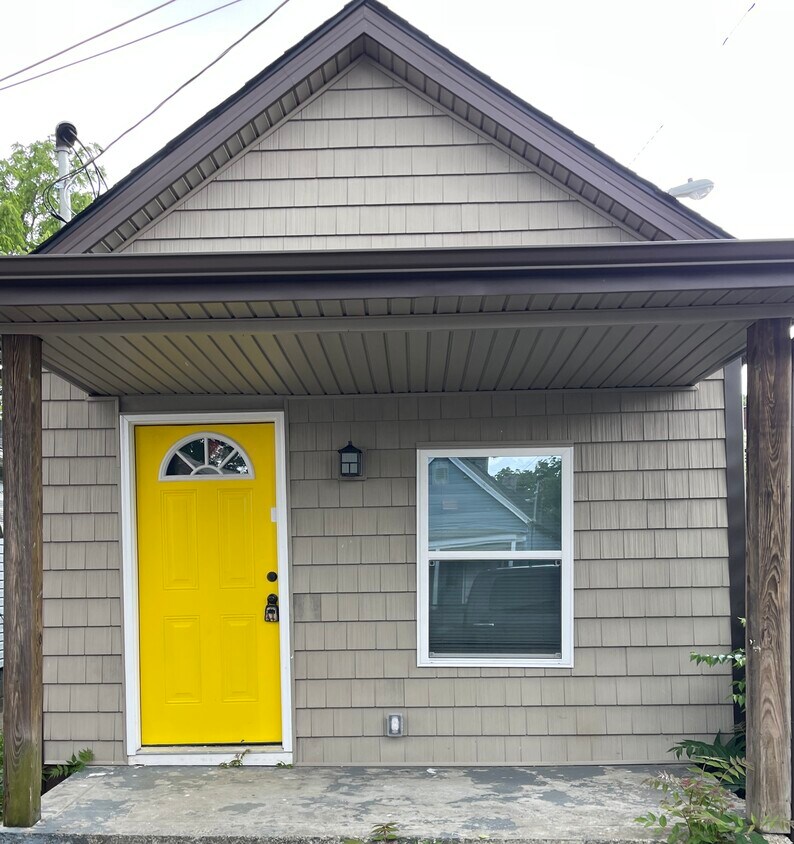 Primary Photo - 528 Bright Ave