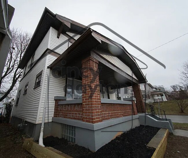 Foto del edificio - 3925 E 3rd St