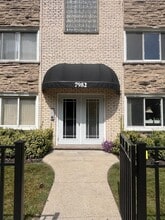 Building Photo - 7952 Madison St