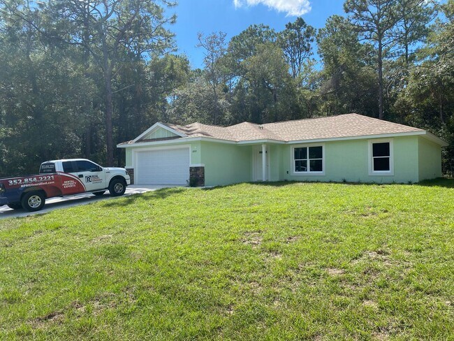 Building Photo - Custom Home - Desirable Citrus Springs Nei...