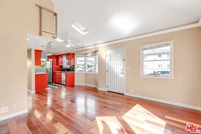 Foto del edificio - 325 Vernon Ave