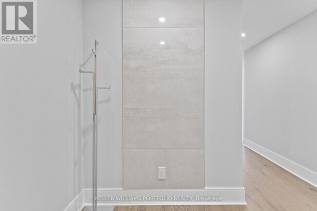 Photo du bâtiment - 5 Soudan Ave