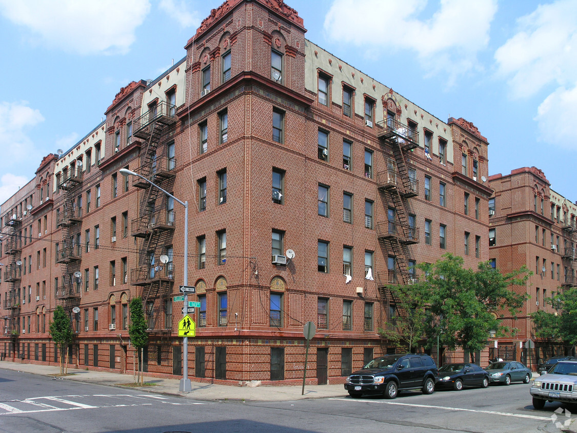 Apartments at 351-359 E 163rd St - 351-359 E 163rd St