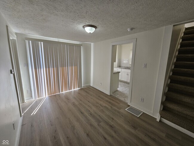 Foto del edificio - 835 Tecumseh St