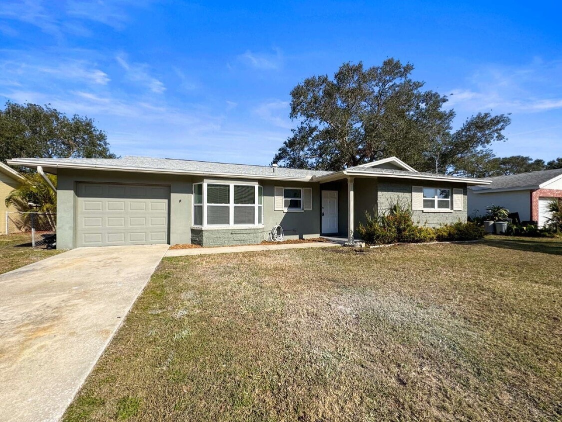 Photo - 9893 47th Avenue North