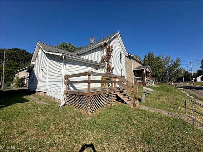 Foto del edificio - 1915 Maple Ave NE