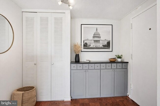 Foto del edificio - 1301 Delaware Ave SW