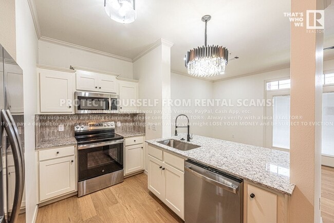 Photo - 1115 N Leverett Ave House