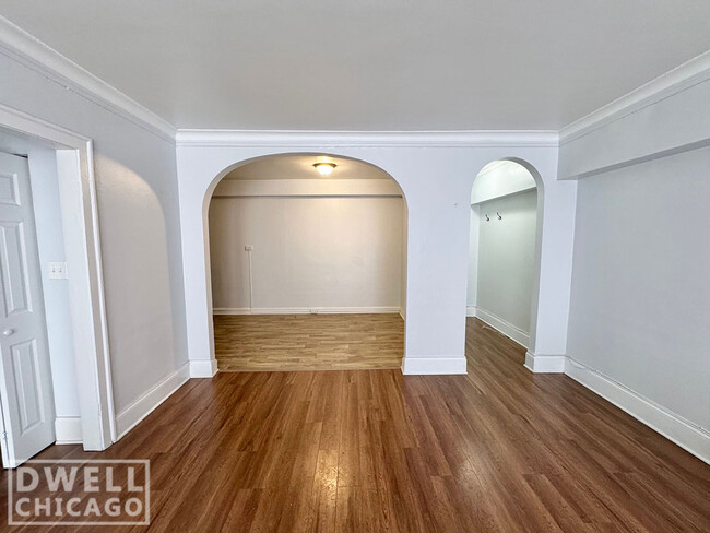 Foto del edificio - 2336 N Commonwealth Ave