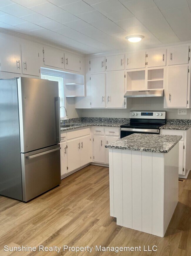 Foto del edificio - 3 br, 1 bath House - 1027 WOODY DR