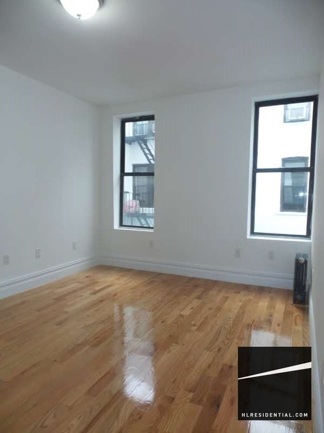 Building Photo - 2305 30th Ave