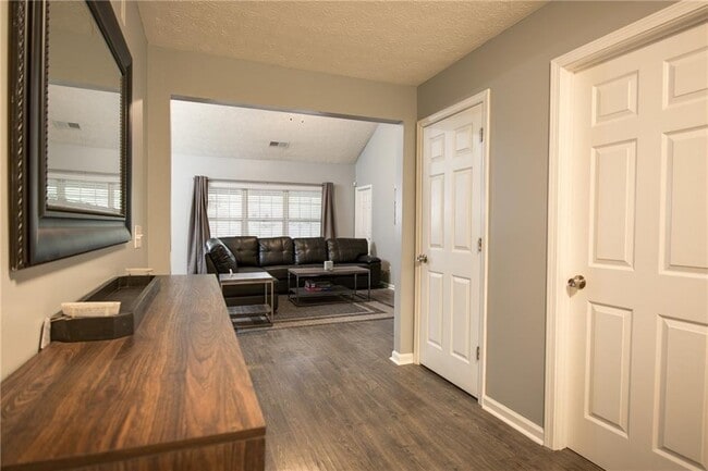 Building Photo - 7151 Springchase Way