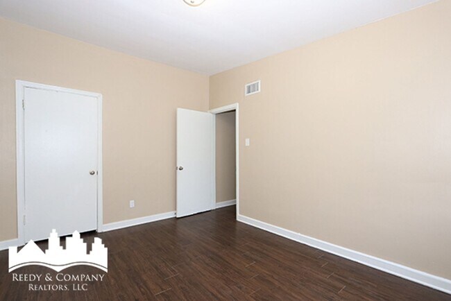 Foto del edificio - 1078 N Evergreen St