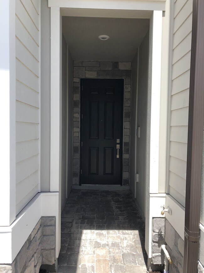 Foto del edificio - Newer 4/3.5 Townhouse at The Trails at Mos...