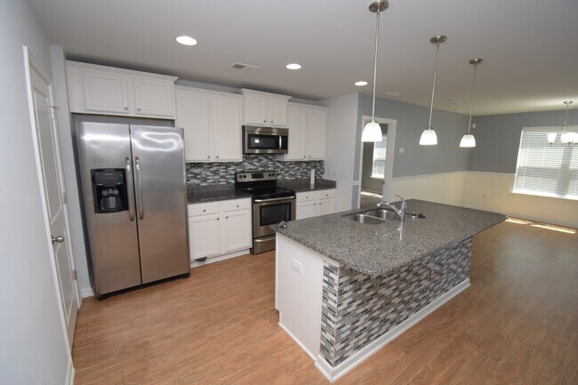 Foto del edificio - 1141 Midtown Village Dr