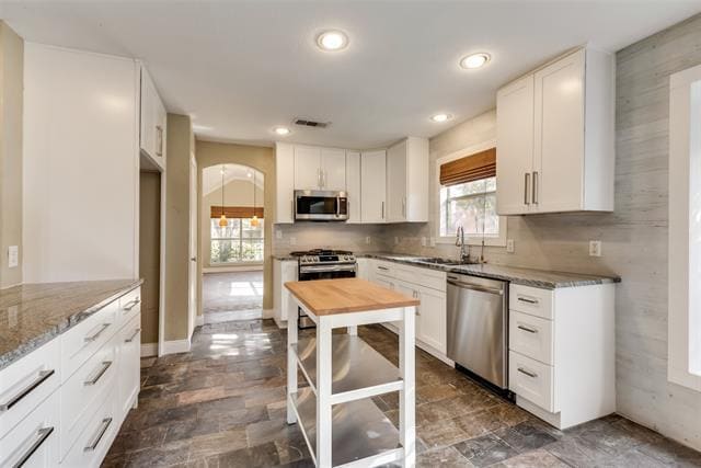 Building Photo - 1875 Oak Bend Dr