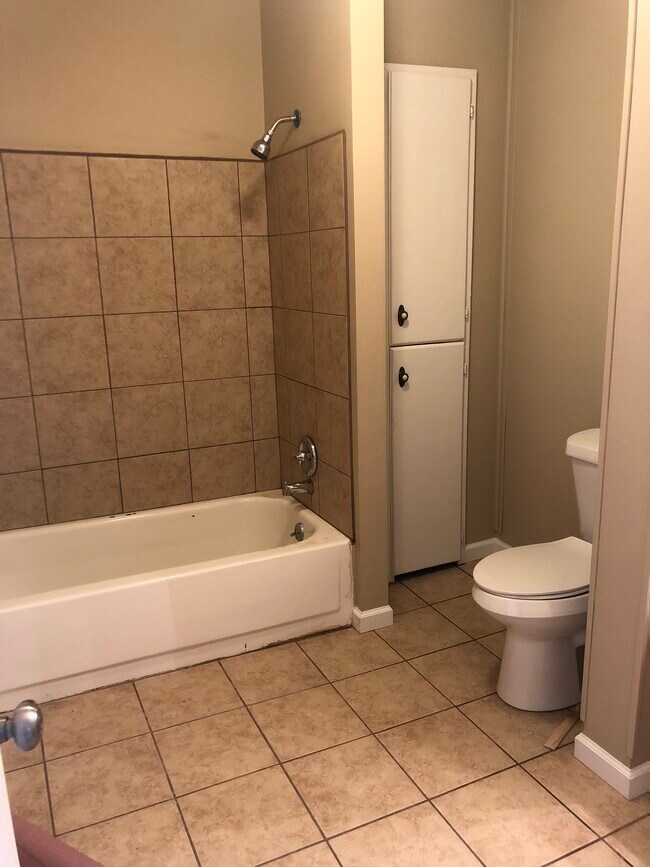 Foto del edificio - 3273 Berent St