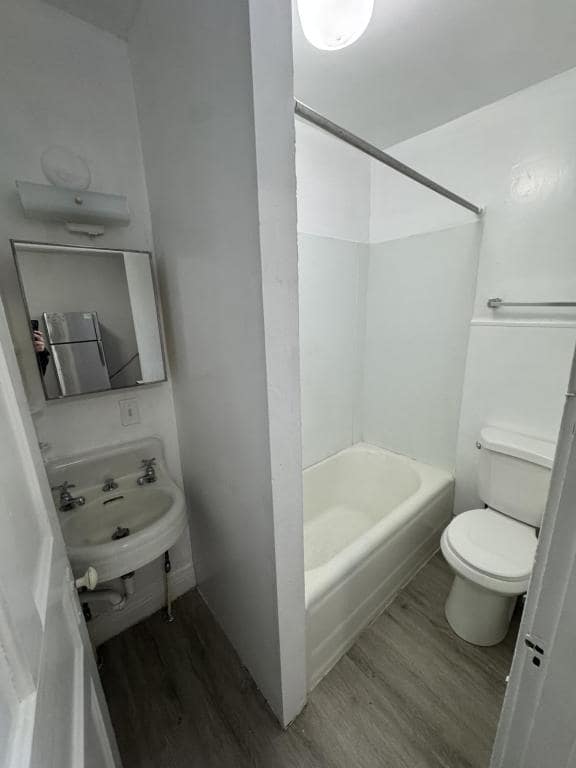 Building Photo - 5842 St Elmo Ave