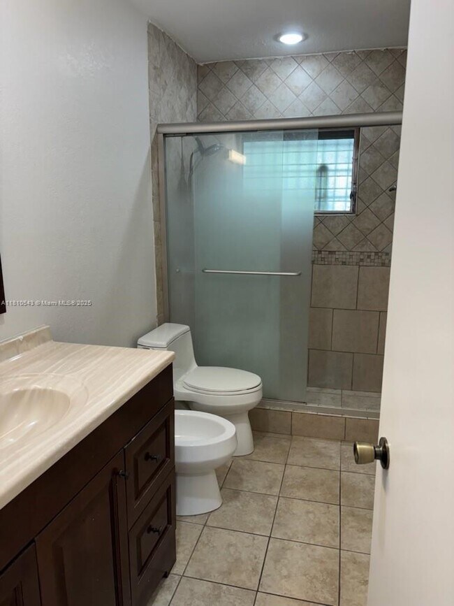 Foto del edificio - 846 W 31st St