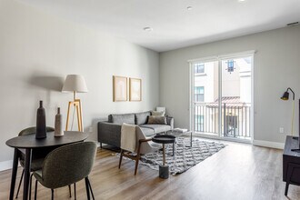 Building Photo - 441 El Camino Real