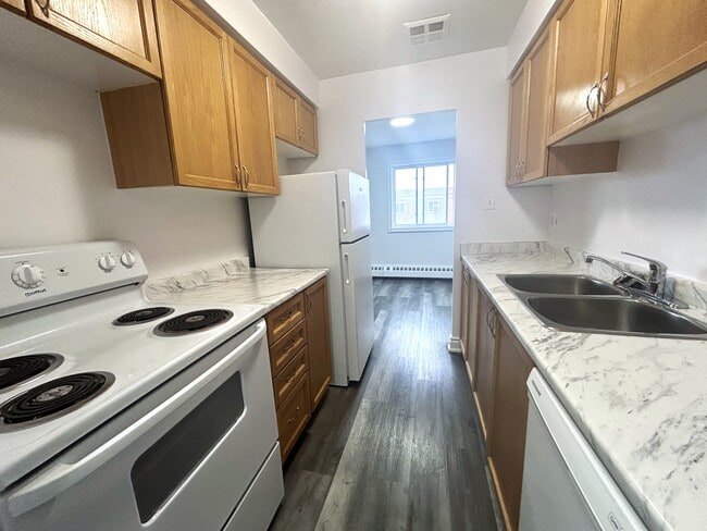 Building Photo - Mayfair Apartments