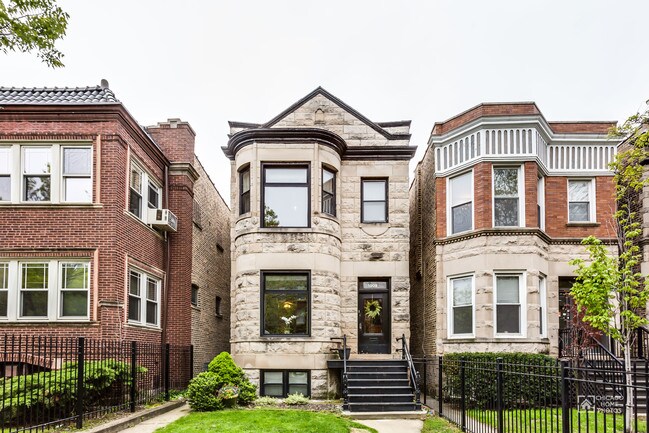 Foto del edificio - 1509 W Addison St
