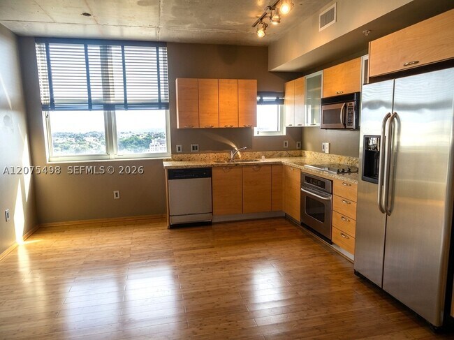 Building Photo - 3180 SW 22nd St