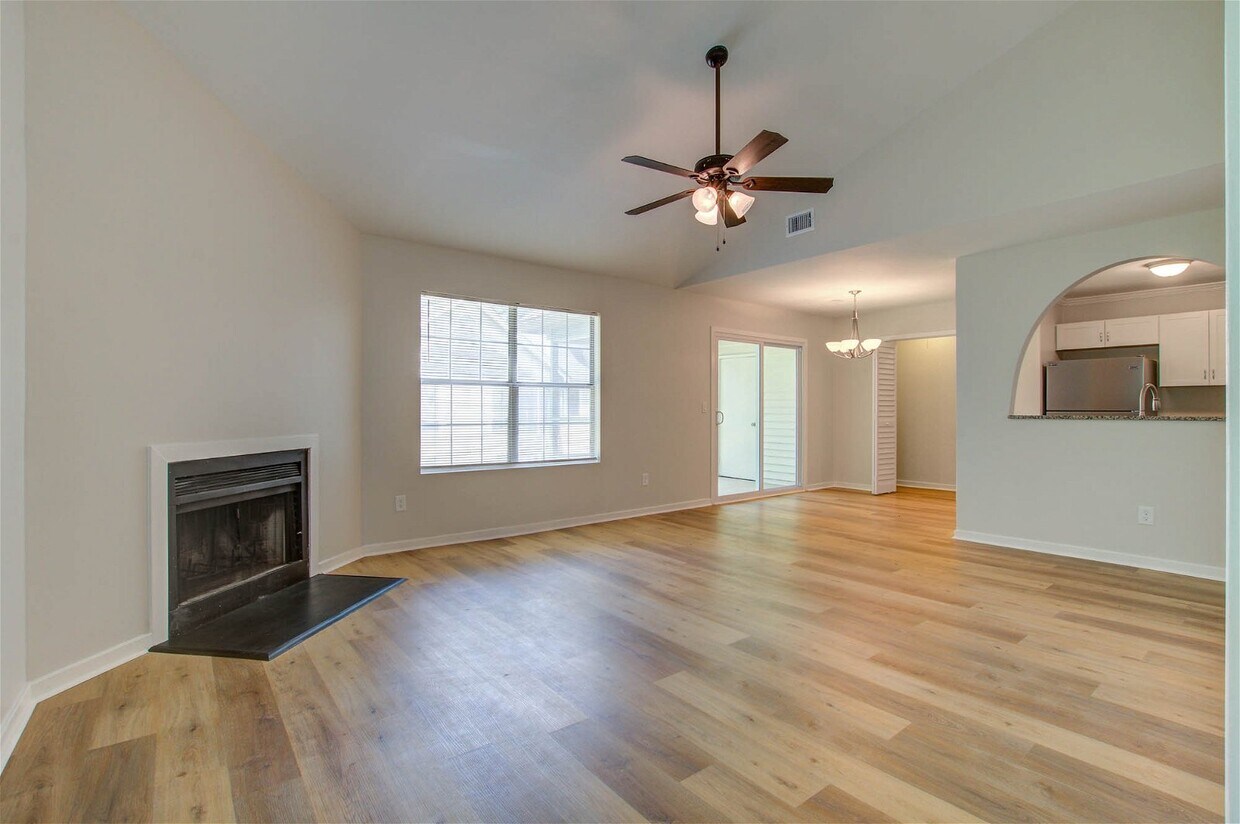 6211 Rolling Fork Rd Unit E, North Charleston, SC 29406 Condo for Rent in North Charleston, SC