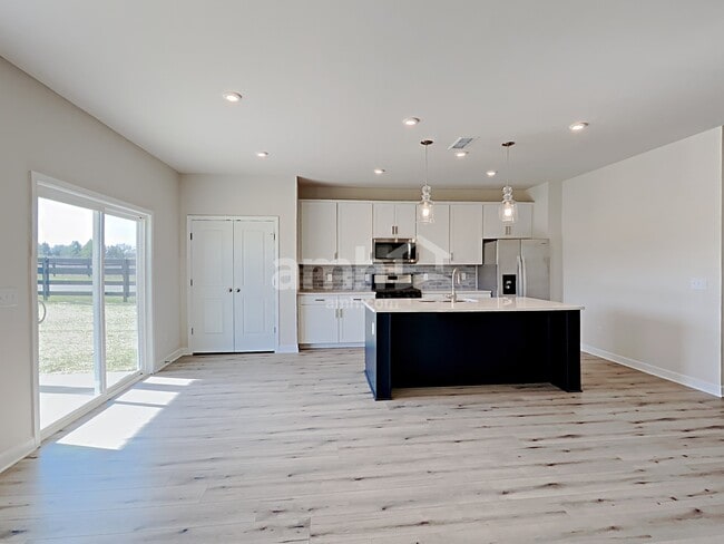 Building Photo - 4317 Fieldcrest Dr