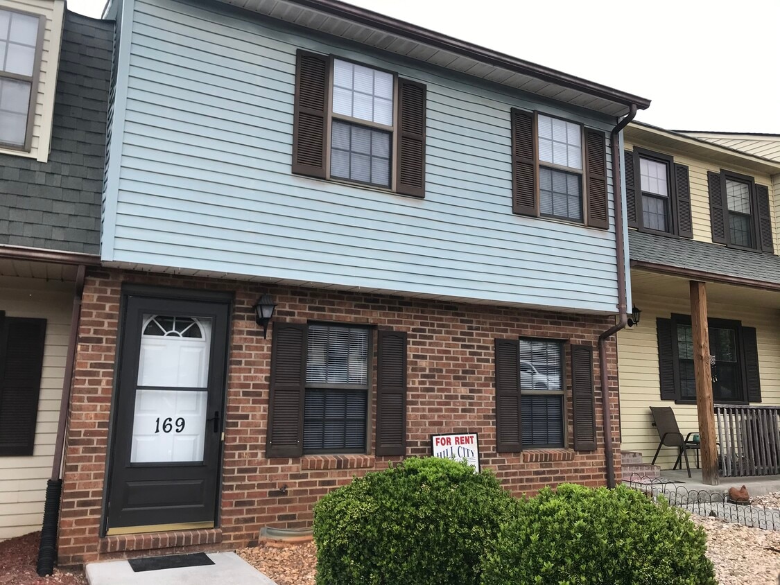 Primary Photo - 169 Kitty Hawk Sq