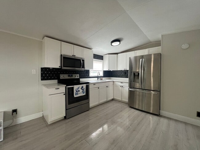 Foto del edificio - Charming Updated 3-Bedroom Home Near Lake Nona – Move-In Ready!