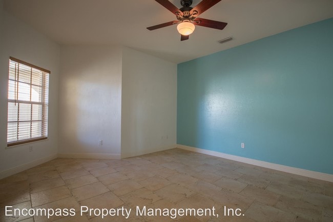 Building Photo - 5110 W Hyde Park Ct