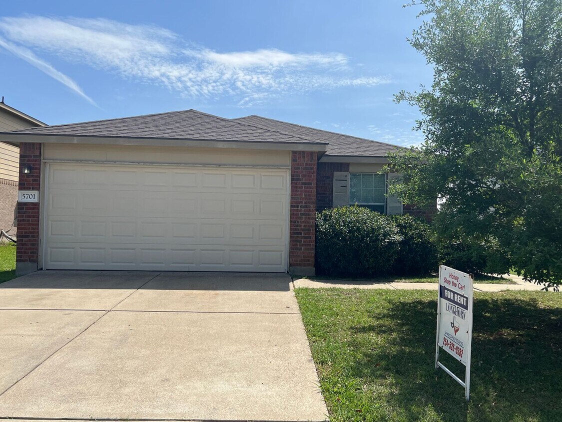 Foto principal - 5701 Capricorn Loop