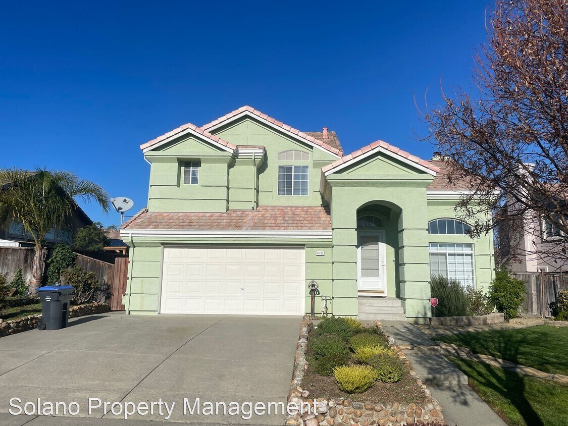 4 br, 2.5 bath House 4795 Antelope Cir. House Rental in Fairfield, CA