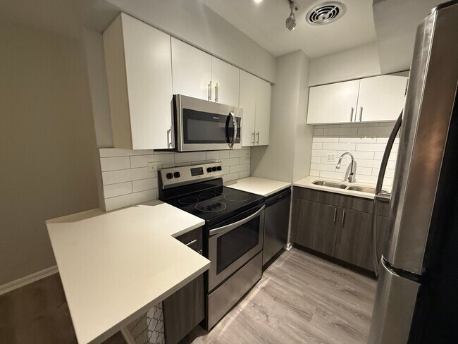 Foto del edificio - 744 W Gordon Terrace