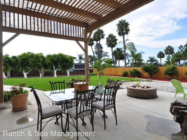 Foto del edificio - 5 br, 4 bath House - 1195 Sunset Dr
