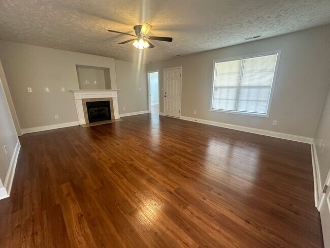 Foto del edificio - 450 Copper Creek Dr