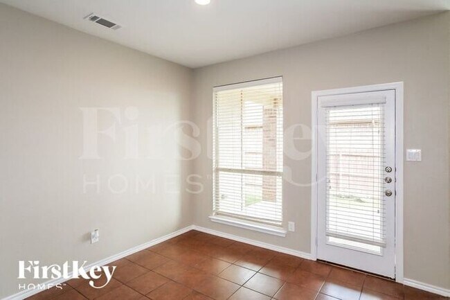 Building Photo - 11124 Hawks Landing Rd